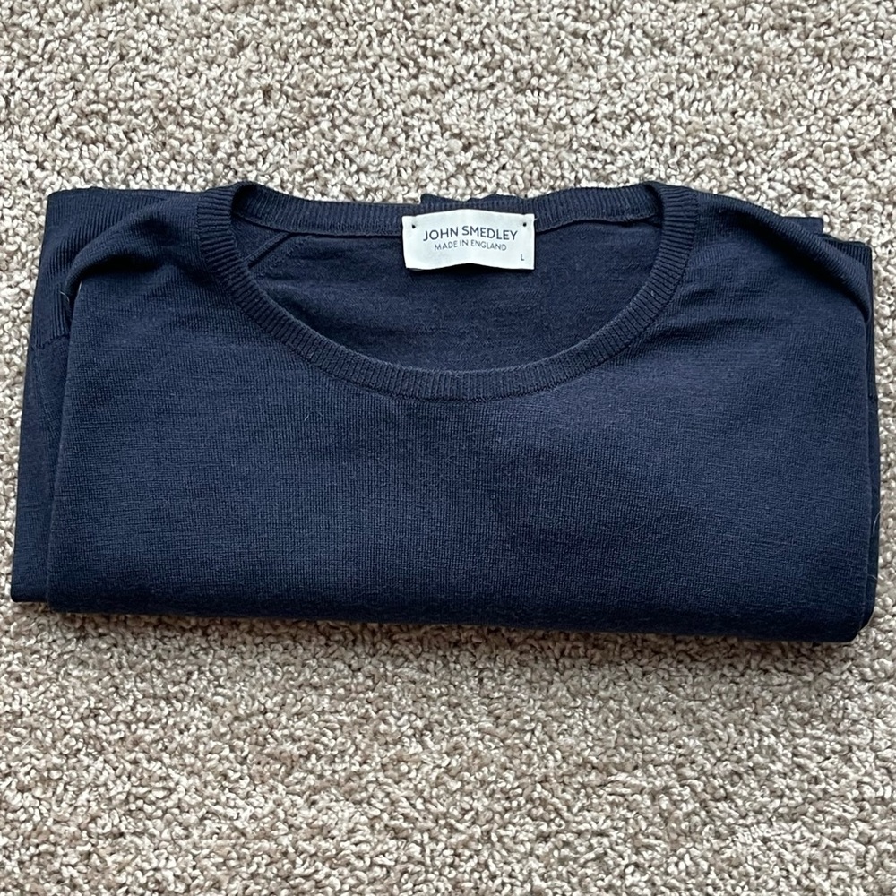 MEN’S NAVY MERINO WOOL CREWNECK SWEATER JOHN SMEDLEY- SIZE L
